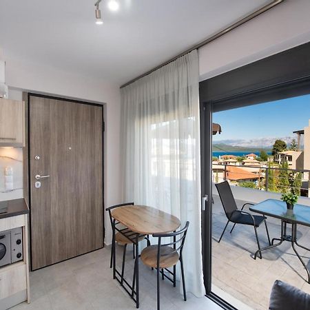 Angelica'S And Irene'S Design Apartments Swimming Pool Nikiana Esterno foto