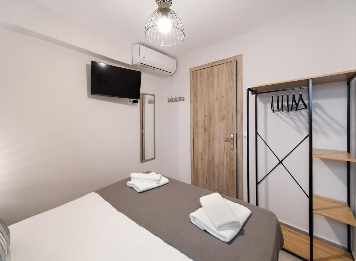 Angelica'S And Irene'S Design Apartments Swimming Pool Nikiana Esterno foto