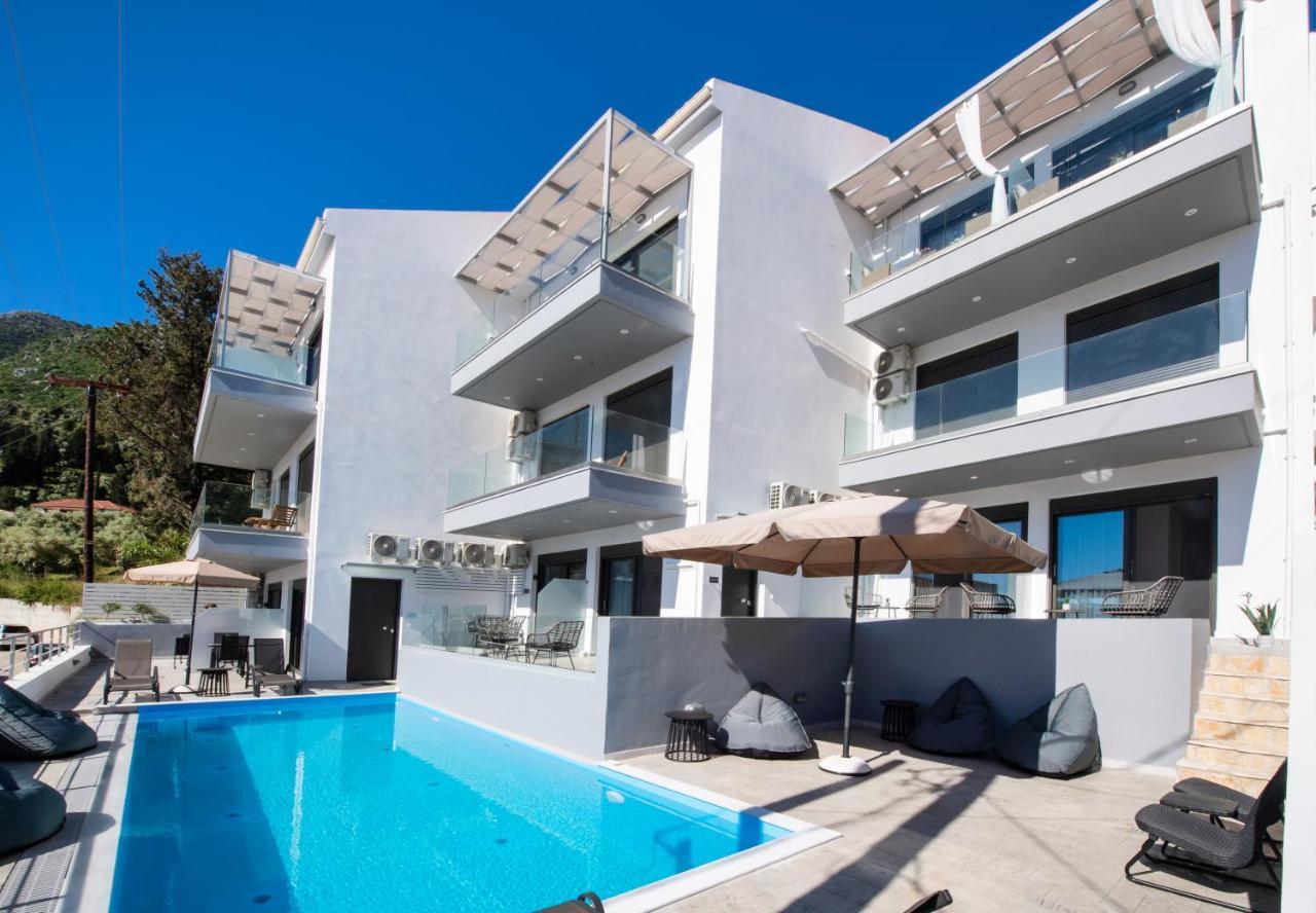 Angelica'S And Irene'S Design Apartments Swimming Pool Nikiana Esterno foto