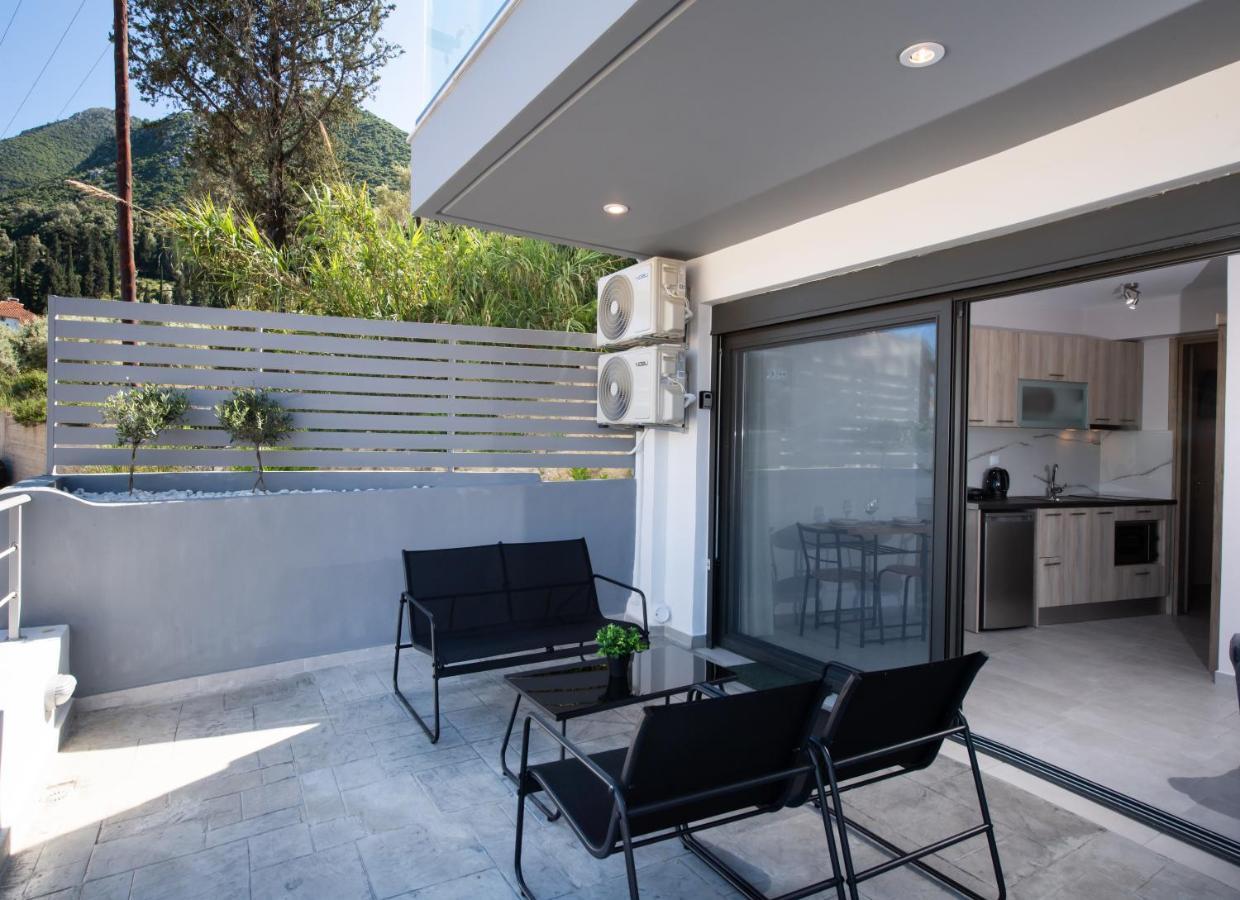 Angelica'S And Irene'S Design Apartments Swimming Pool Nikiana Esterno foto